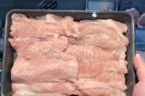 Chị em lùng mua nạc nọng đắt gấp 3 lần thịt lợn