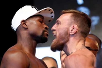 Mike Tyson bênh vực McGregor sau vụ đánh người trong quán