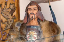 Đêm động phòng rùng rợn của vị hoàng đế làm bao dân tộc kinh hãi