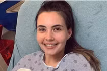 Căn bệnh quái ác khiến nạn nhân không thể tắm hay đổ mồ hôi