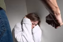 Làm sao để có quyết tâm bỏ chồng cờ bạc, gái gú