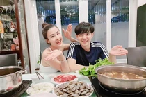 Hậu trăng mật, Đông Nhi gây bất ngờ về quan hệ với gia đình chồng