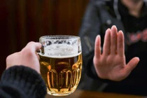 Phần lớn bạo lực gia đình do rượu bia gây ra