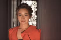 Nữ tiếp viên quán bar kiếm 1 tỷ/tháng, nói không với "chuyện ấy"