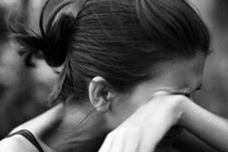 Sảy thai, con dâu bị mẹ chồng đánh đuổi khỏi nhà