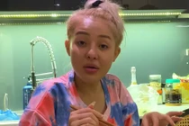 Chia sẻ chuyện đánh ghen, Ngân 98 được khuyên nên chia tay