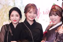 Nhan sắc 2 em gái lai Hàn Quốc của Hari Won