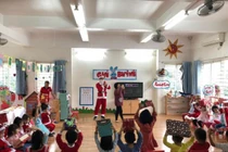 Kiếm tiền dịp Giáng sinh: Nửa triệu đồng/tối đóng giả làm ông già Noel