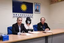 Nạn vay khỏa thân chấn động Trung Quốc tràn sang Malaysia