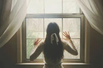 Khi cãi nhau, người yêu hay nhắc đến tình cũ