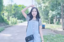 Gái trẻ phẫn nộ khi liên tục nhận được lời cầu hôn vì xinh đẹp