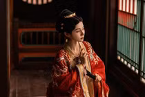 Phi tần cắm sừng vị vua tài hoa và nhận kết cục thảm thương