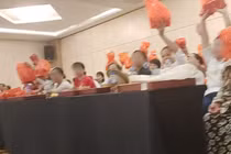 Chiêu thức bán sâm với giá 'cắt cổ' tràn vào các tỉnh phía Nam