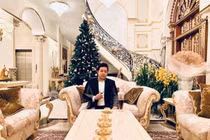 Quang Lê đón Giáng sinh đơn giản nhưng nhìn góc nhà mới thấy độ giàu có