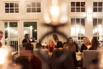 Phát hiện chồng 'bắt cá hai tay' khi xem bài giới thiệu quán ăn