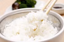 Chuyên gia hướng dẫn chị em cách nấu cơm giữ được chất dinh dưỡng