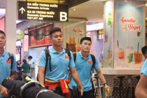 Tuyển U22 Việt Nam ‘mắc kẹt’ khi vừa đặt chân xuống TPHCM