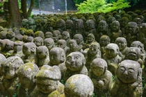1.200 tượng đá biểu đạt mọi sắc thái đời người ở đền Nhật