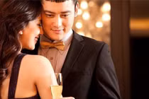 Mách chị em bằng chứng tố cáo chồng lấp liếm chuyện ngoại tình