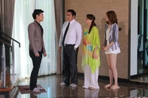 Mẹ chồng mắng xa xả khi phát hiện con dâu lén chuyển tiền cho phụ huynh