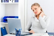 Bỏ ngay thói quen "làm nát" hết xương này kẻo hối hận không kịp