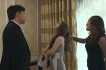 Sau 3 ngày dạm ngõ, chú rể toát mồ hôi đi đánh ghen trong nhà nghỉ