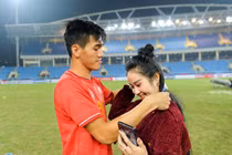 Sự thật đằng sau việc Tiến Linh "ẩn" hết ảnh chung với bạn gái