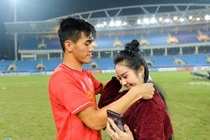 Sự thật đằng sau việc Tiến Linh "ẩn" hết ảnh chung với bạn gái