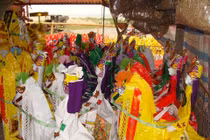 Quái gở chuyện đốt vàng mã ngút trời để tặng... người chết