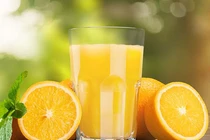 Sai lầm uống nước cam biến dinh dưỡng thành chất cực độc