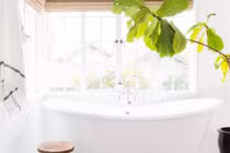 Hóa giải phong thủy cho phòng tắm nhỏ thế nào cho chuẩn?