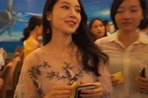 Cô giáo tiếng Anh xinh đẹp tài giỏi nhưng vẫn ế vì lý do bất ngờ