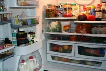 Giữ mãi thói quen này, bảo sao tủ lạnh tháng nào cũng tốn tiền điện