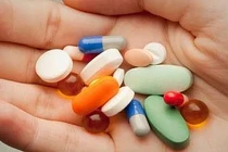 Sốt xuất huyết mà uống những thuốc này, mất mạng như chơi