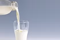 Sai lầm khi cho trẻ uống sữa tươi cha mẹ nào cũng cần biết