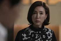 Ngày tôi sinh con, mẹ chồng từ đâu trở về khóc lóc xin tha thứ