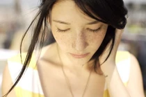 Cách trị tàn nhang bằng dầu dừa 4 lần/tuần để đạt hiệu quả cao