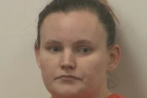 Bảo mẫu cưỡng bức cậu bé 11 tuổi rồi sinh con cho nạn nhân lãnh án tù