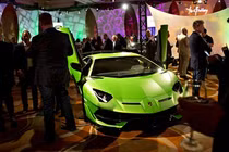 Nhà giàu không tiêu tiền, các doanh nghiệp Mỹ lao đao