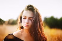 Lời đề nghị nhạy cảm của cụ ông với nữ điều dưỡng sau buổi trị liệu