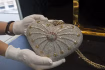 Siêu túi xách 87,5 tỷ đồng đắt nhất hành tinh khiến các nàng mê mẩn