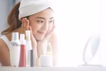 Nữ giới Nhật mua đồ make up cũ vì 'cuộc sống khó khăn vẫn phải đẹp'