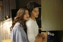 Công tác dài ngày về, chồng phẫn nộ nhìn thấy hình xăm trên vai vợ