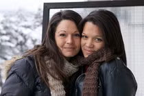 Y tá say rượu tráo đổi, con nhà giàu nhầm sang nhà nghèo