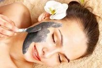 4 tác dụng làm đẹp từ than hoạt tính