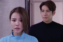 Bí mật cay đắng sau việc chồng giám đốc nghỉ việc ở nhà nội trợ