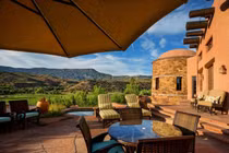 Bên trong trang trại 279 triệu USD có hóa thạch phân khủng long