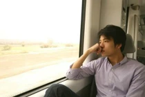 Vợ khó chịu và miễn cưỡng phục vụ chỉ để cho xong chuyện