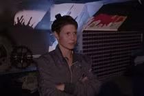 Sao khiêu dâm đẹp như nữ thần hết thời phải sống trong ống cống