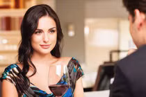 Tiếc "phát ốm" khi thấy vợ cũ ngày càng sang trọng và quyến rũ